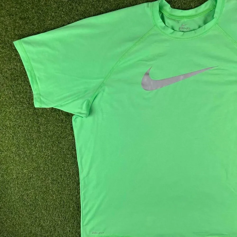 Nike Men's Green T-shirt